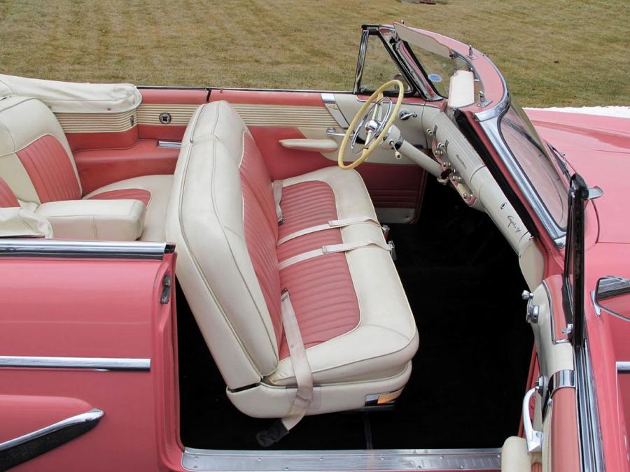 Интерьер Lincoln Capri Special Custom Convertible (76A) 1955 года  (фото 35 из 39)
